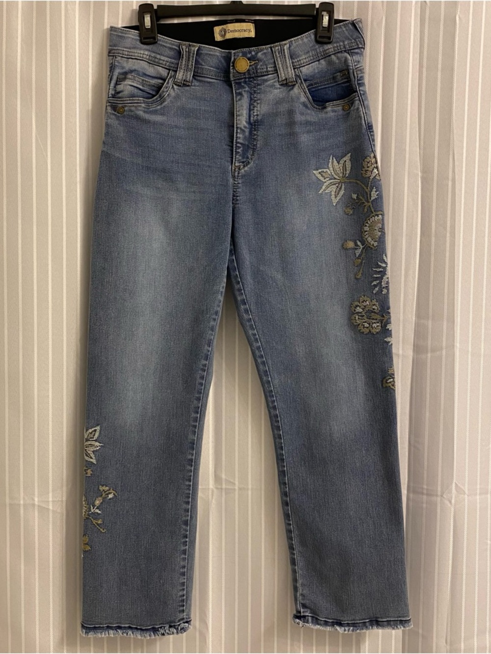 DEMOCRACY Floral Embroidery Embellished Jeans Size 8 Ankle Length